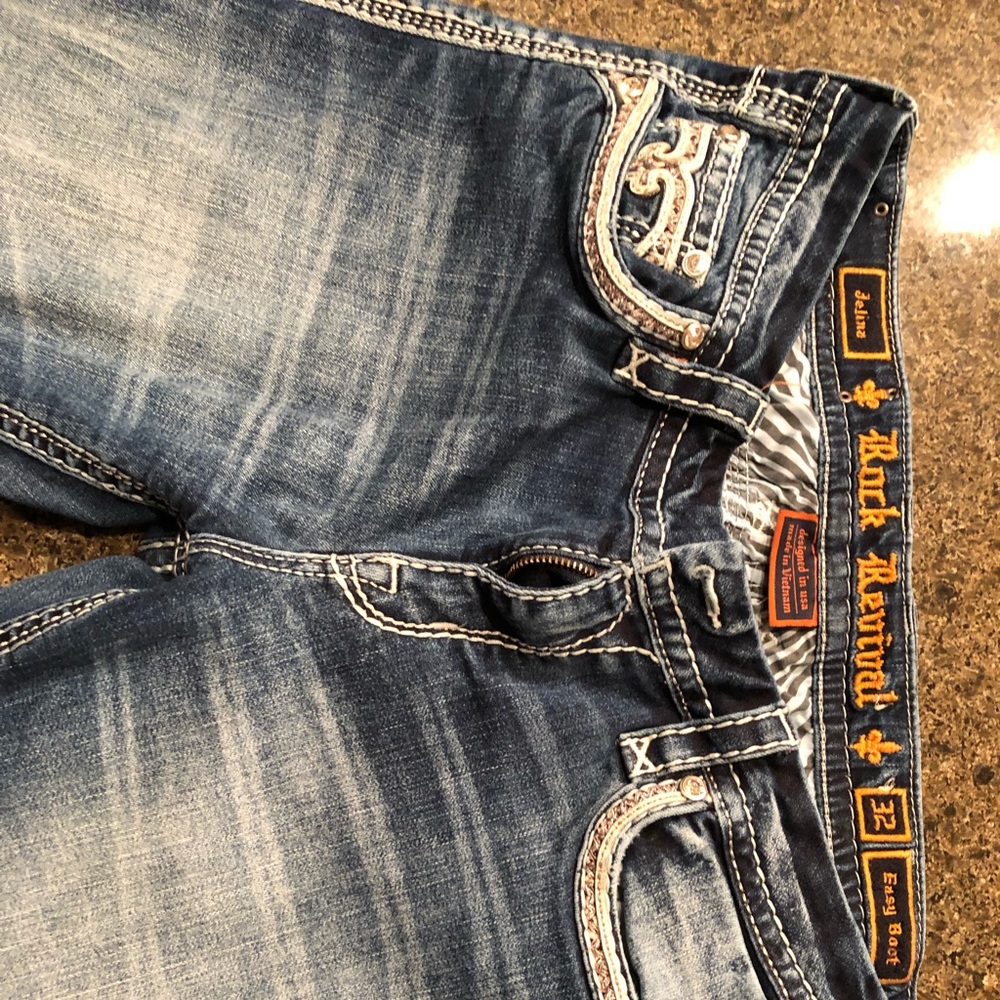 Sz 32 Easy Fit/ Boot Rock Revival Jeans.